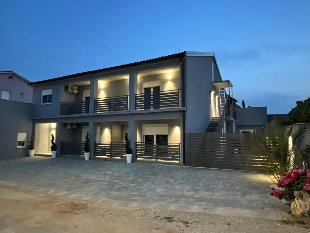 Villa Maleo Medulin Exterior photo
